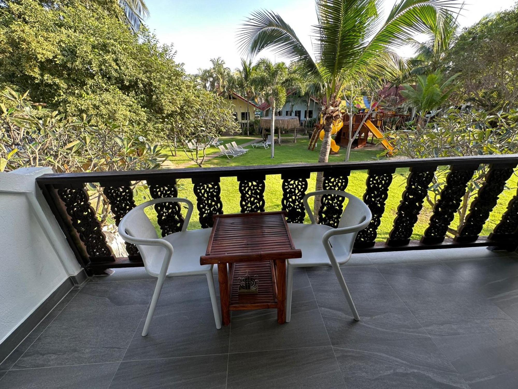 Dolphin Bay Beach Resort Сам-Рой-Йот Экстерьер фото